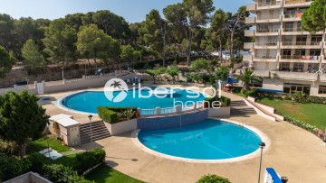 Apartment for sale in Salou. Five minutes from the beaches