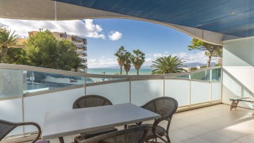 Apartamento en venta con vistas al mar